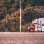 Karavanda Elektrik, Su ve Tuvalet Sistemi Nasıl Çalışır? Karavanla İlk Kez Yola Çıkacaklar İçin Kontrol Listesi