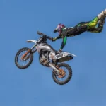 Adrenalin nedir, vücudumuzda ne zaman ve neden salgılanır? Bu hormonun etkileri ve merak edilen soruları