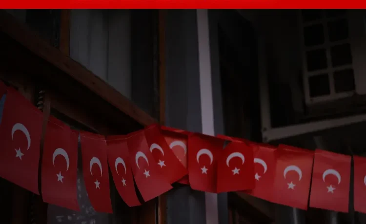 30 Ağustos Zafer Bayramı 30 Ağustos Zafer Bayramı’nın tarihi, Büyük Taarruz’un askeri dehası ve modern Türkiye’nin doğuşu! Zaferin anlamı, kutlamalar ve Atatürk’ün mirası hakkında kapsamlı rehber.