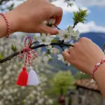 Marteniçka Bilekliği Nedir ve Ne Zaman Takılır?